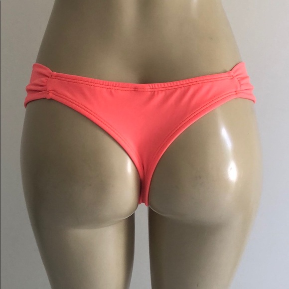 Bikini Bottom - Picture 3 of 3